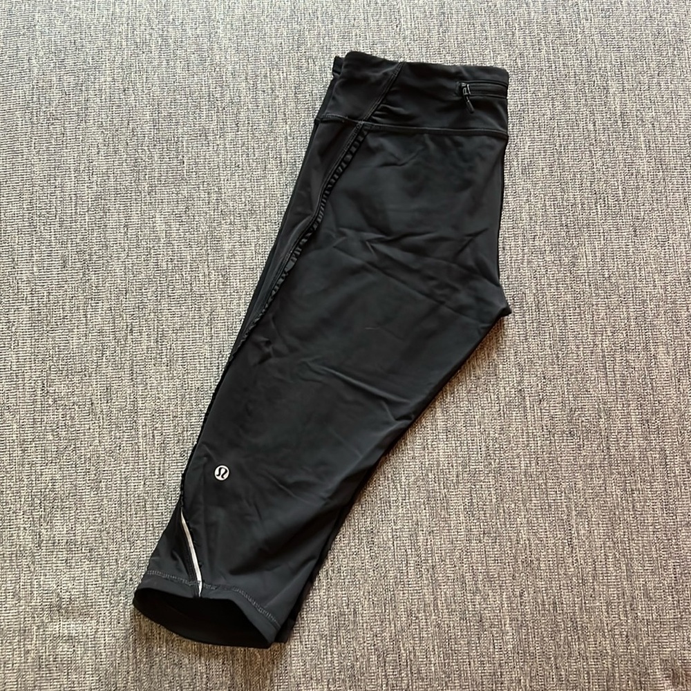 Lululemon capri leggings with ruffle detail